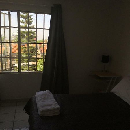 Casa Bravia - Hostal Para Mujeres Guadalajara Exterior foto